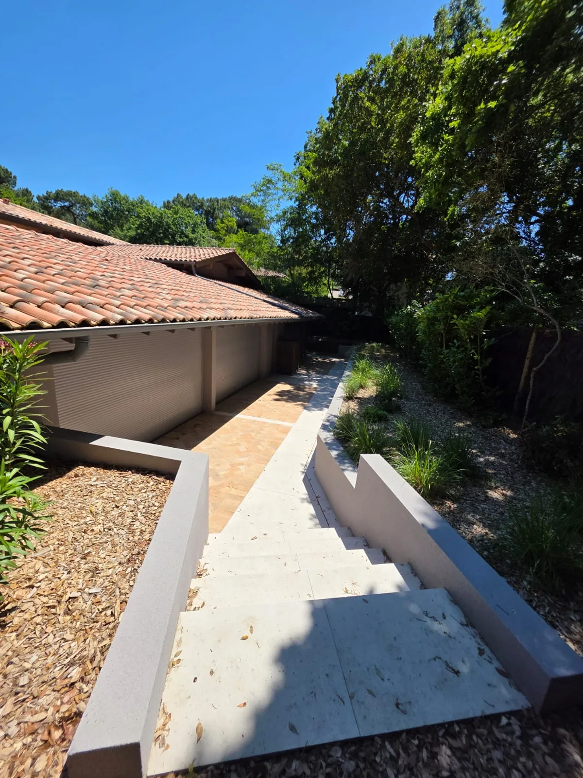 Terrasse bois donnant sur la forêt